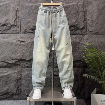 Muške traperice korejskog stila, ravne nogavice, ležernog kroja, vintage izgrebane s patch detaljima, 60% pamuk, mikroelastičnost, srednji struk, kopčanje s vezicom, za sve sezone