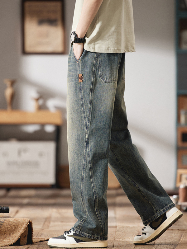 Jeansi bărbătești cu croială dreaptă, lejeră, talie medie, închidere cu fermoar, spălați cu detalii retro