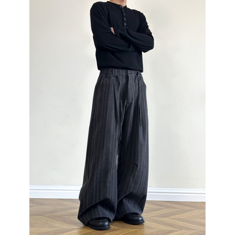 Hlače - prugaste, slobodan kroj, široke nogavice, 100% poliester, jesenski casual za muškarce