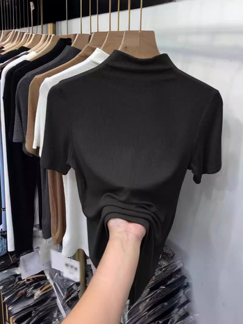 Ženski modalni T-shirt kratkih rukava, uski kroj, mali turtle neck ovratnik, 30-50% spandex