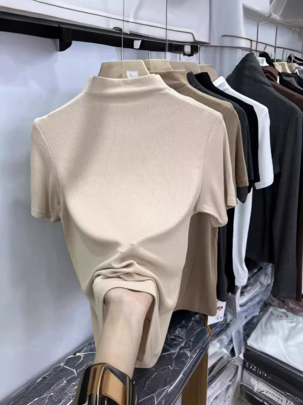 Ženski modalni T-shirt kratkih rukava, uski kroj, mali turtle neck ovratnik, 30-50% spandex