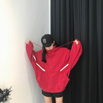 Γυναικείο μπουφάν από πολυεστέρα με επένδυση φλίς, με σταθερό γιακά, φερμουάρ και ρυθμιζόμενο κορδόνι