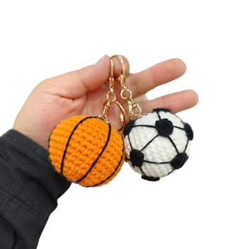 Kljucni privjesak za prtljagu, kukičanje, poliesterska tvar, uzorak Krst/Krona/Rimske brojke, originalni dizajn, izdanje Zima 2024