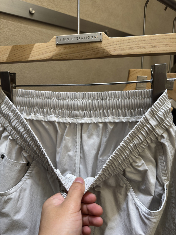 Muške casual hlače – opušten ravni kroj, srednji struk, 100% poliester, mikroelastične, za ljeto