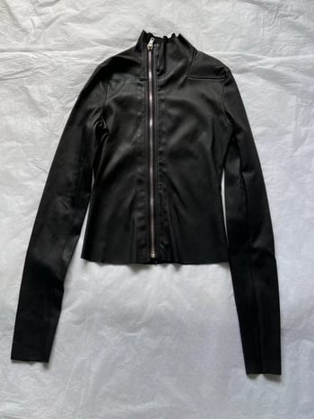 Ženska PU kožna jakna, polu-visoki ovratnik, prednji zip, uski kroj, dugi rukavi