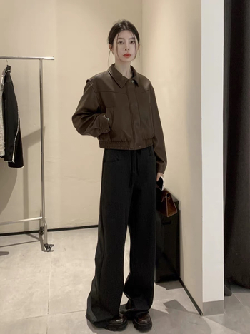 Ženska jakna od umjetne kože sa zatvaračem, ovratnik u stilu sakoa, duge rukave, poliester-mješavina