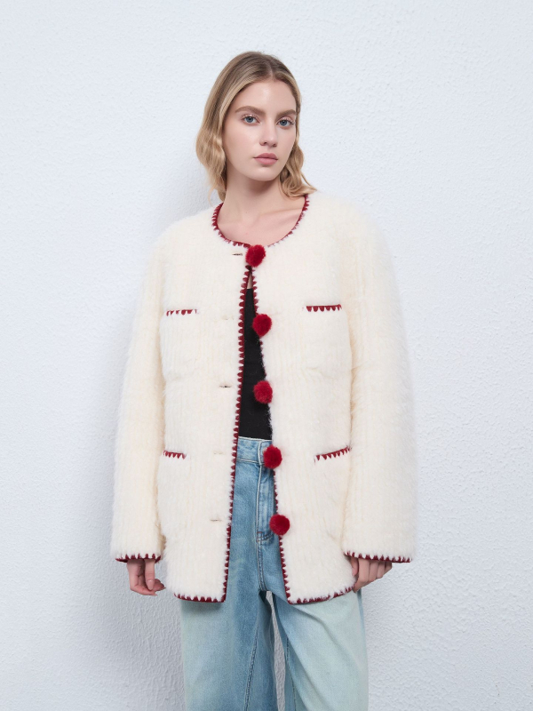 Ženska jakna od umjetne kože s krznenom podstavom, okrugli ovratnik, dugi rukavi, ravni kroj, elegantan gradski stil