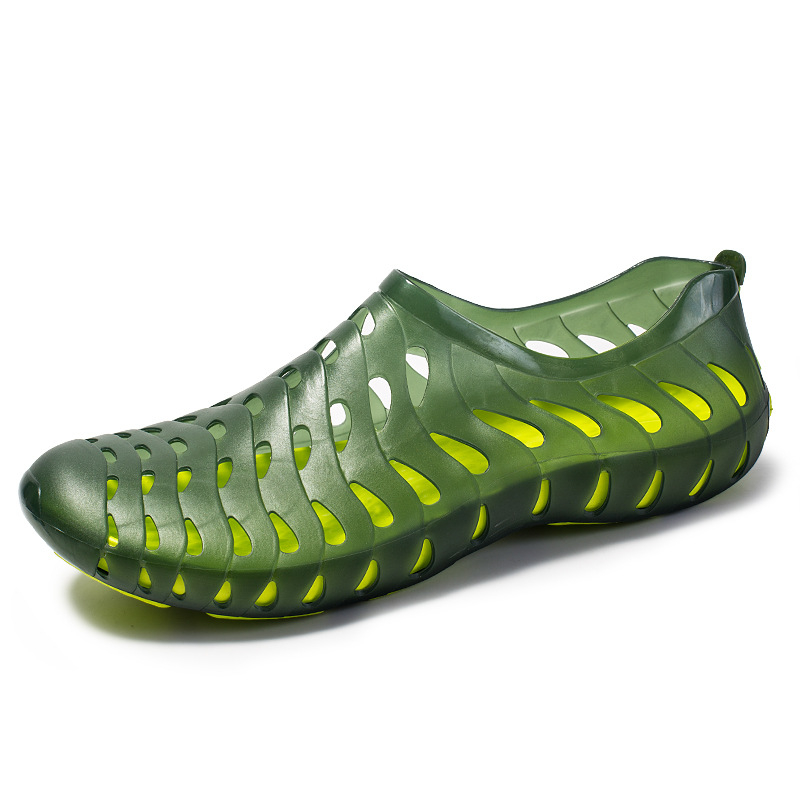 Férfi lyukas strandpapucs – PVC felsőrész, EVA talp, légáteresztő, vízálló