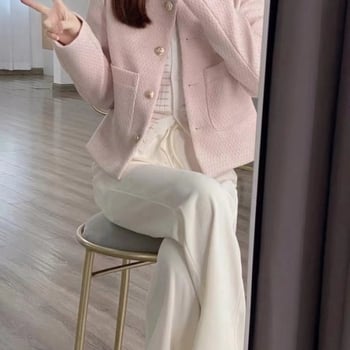 Ženski kratki sako od kostima, uski kroj, 3D uzorak, dugi rukavi, zatvara sa 3 jednostruka gumba, poliester, jesen 2024