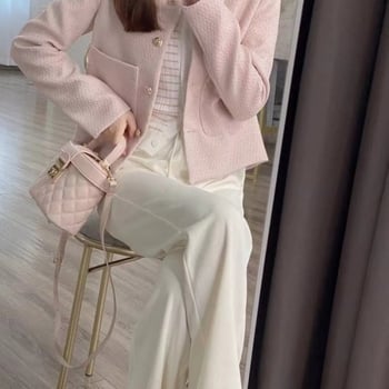 Ženski kratki sako od kostima, uski kroj, 3D uzorak, dugi rukavi, zatvara sa 3 jednostruka gumba, poliester, jesen 2024