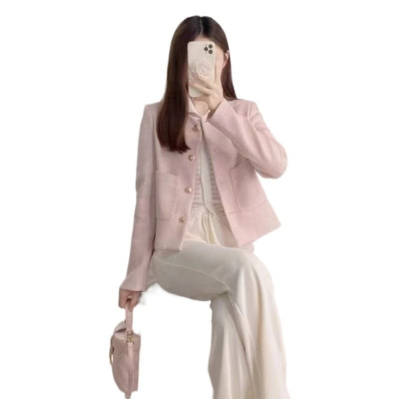 Ženski kratki sako od kostima, uski kroj, 3D uzorak, dugi rukavi, zatvara sa 3 jednostruka gumba, poliester, jesen 2024