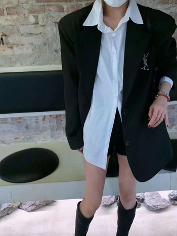 Ženski blejzer, slobodan kroj, kostimskog stila ovratnik, dugi rukavi, poliester 95%