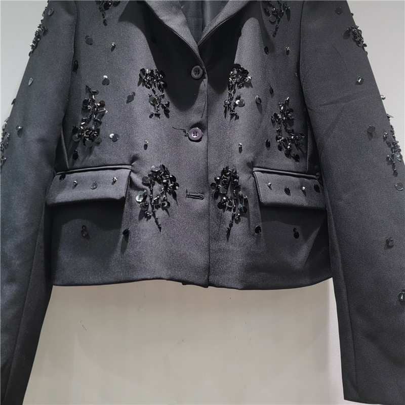 Ženski kratki blazer Little Suit s 3D krojem, vezenjem perlicama, materijal pamuk-poliester, ovratnik u stilu sakoa, zatvaranje s višestrukim gumbima