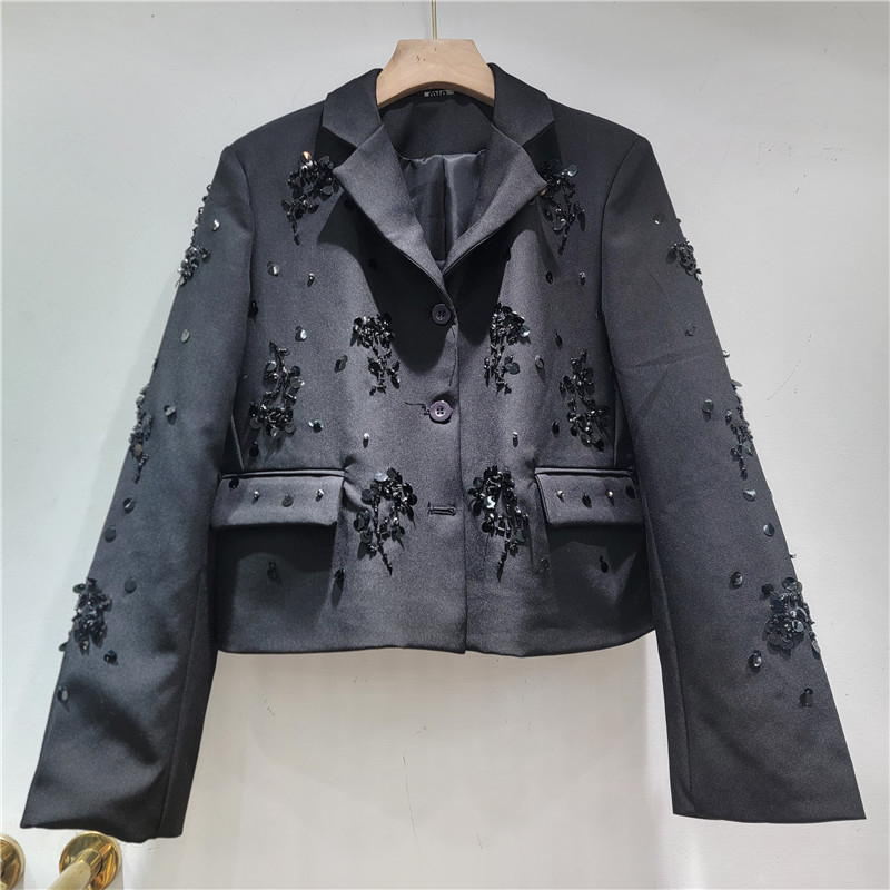 Ženski kratki blazer Little Suit s 3D krojem, vezenjem perlicama, materijal pamuk-poliester, ovratnik u stilu sakoa, zatvaranje s višestrukim gumbima