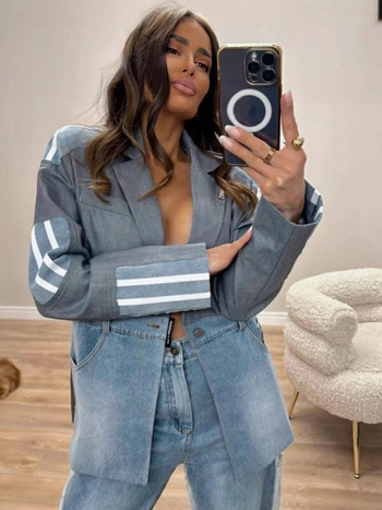 Ženski džins patchwork kostim s notch ovratnikom, jedno dugme, regular fit, pamuk 70–80%, duljina 50–65 cm