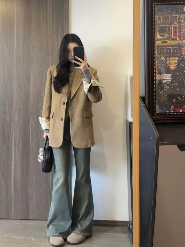 Ženski blejzer, korejski–britanski stil (V-izrez; dugi rukav; proljeće 2025)