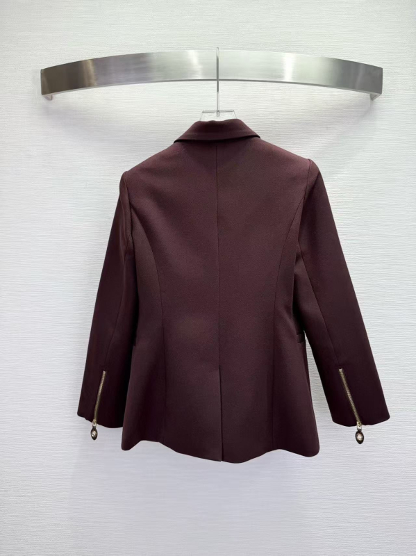 Žensko sako-kostim s logom na prsima, jednobrojna kopča, dva gumba, ovratnik sakoa, bez glačanja, 95% poliester