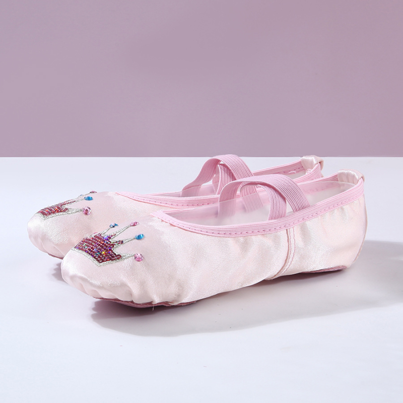 Dječje baletanke s mekanom potplatom, svilenim gornjim dijelom, kompozitnom potplatom