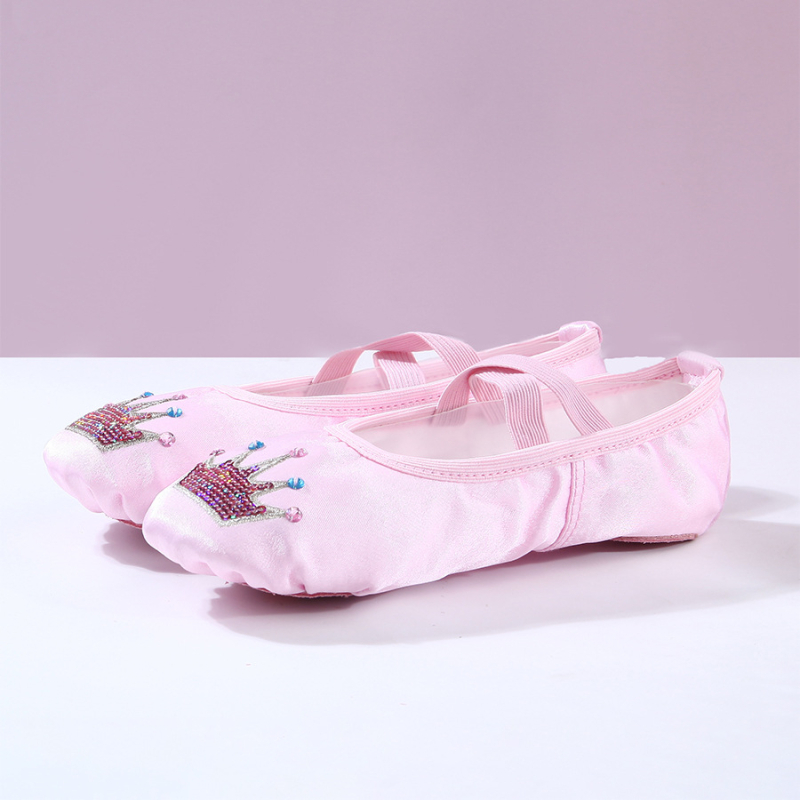 Dječje baletanke s mekanom potplatom, svilenim gornjim dijelom, kompozitnom potplatom