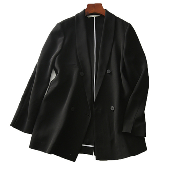 Ženski acetatni blejzer, ravni kroj, ovratnik barge, dugi rukavi, triacetat vlakno 50–70%