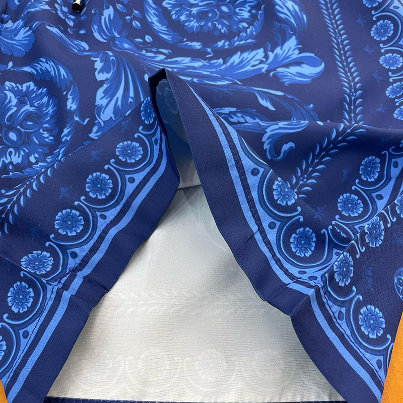 Muške plažne hlače s digitalnim printom, uzorak razlomljenih cvjetova, 80% poliester