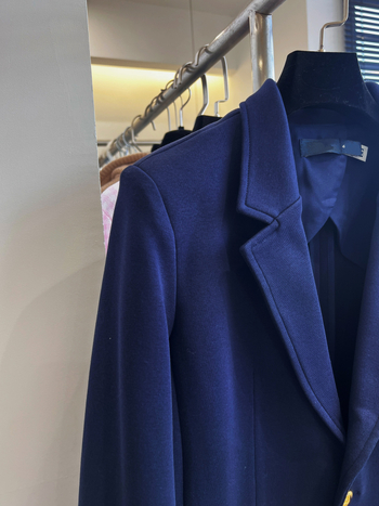 Ženski sako s jednim gumbom, uski kroj, rever, vezenje na pamuk-poliesternom materijalu