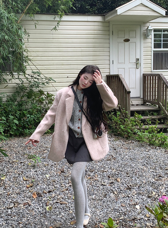 Ženski vuneni kaput s polo ovratnikom, udoban kroj, dugi rukavi, srednja duljina