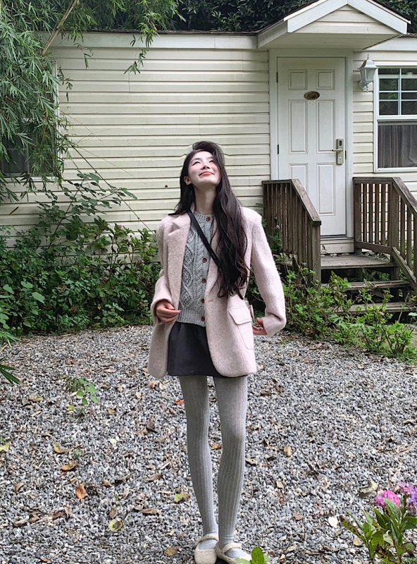 Ženski vuneni kaput s polo ovratnikom, udoban kroj, dugi rukavi, srednja duljina