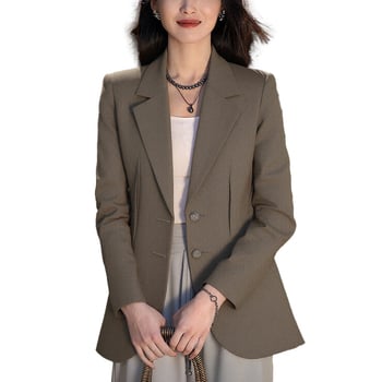 Дамски къс блейзър за костюм, полиестер-вълнена смес (70–80% полиестер, <30% вълна), костюмна яка, еднобортен, дълги ръкави, градски стил