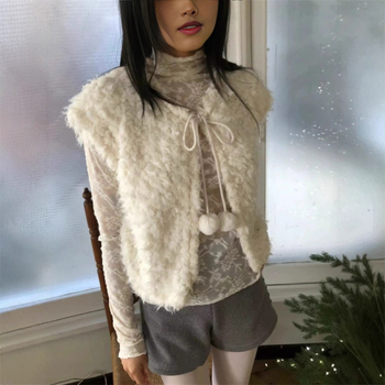 Plišana vesta bez rukava sa trakama od krzna i kuglicama, V-izrez, kratki kroj, Chenille tkanina s Spandexom, jesen 2025