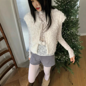 Plišana vesta bez rukava sa trakama od krzna i kuglicama, V-izrez, kratki kroj, Chenille tkanina s Spandexom, jesen 2025