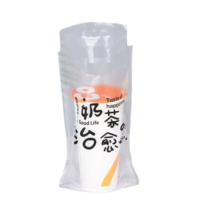 Pungi transparente din film moale pentru băuturi, la take-away — grosime 8 silk, capacitate până la 1000 ml, de unică folosință cu mâner, producție zilnică 200000