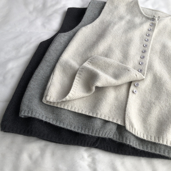 Pletena vest bez rukava, elegantan gradski stil (Okrugli izrez, Poliester 50–70%, Duljina 50–65 cm, Jednobojni uzorak)