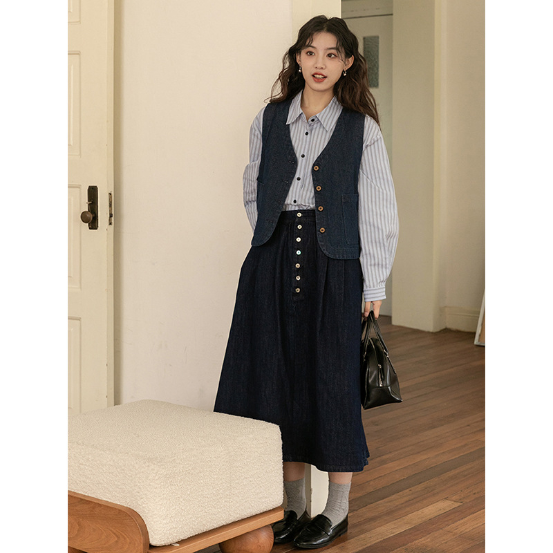 Ženski denim vest cardigan, japanskog stila, kratka duljina, V-izrez, jednobojna, pamuk punjenje, jesen 2025