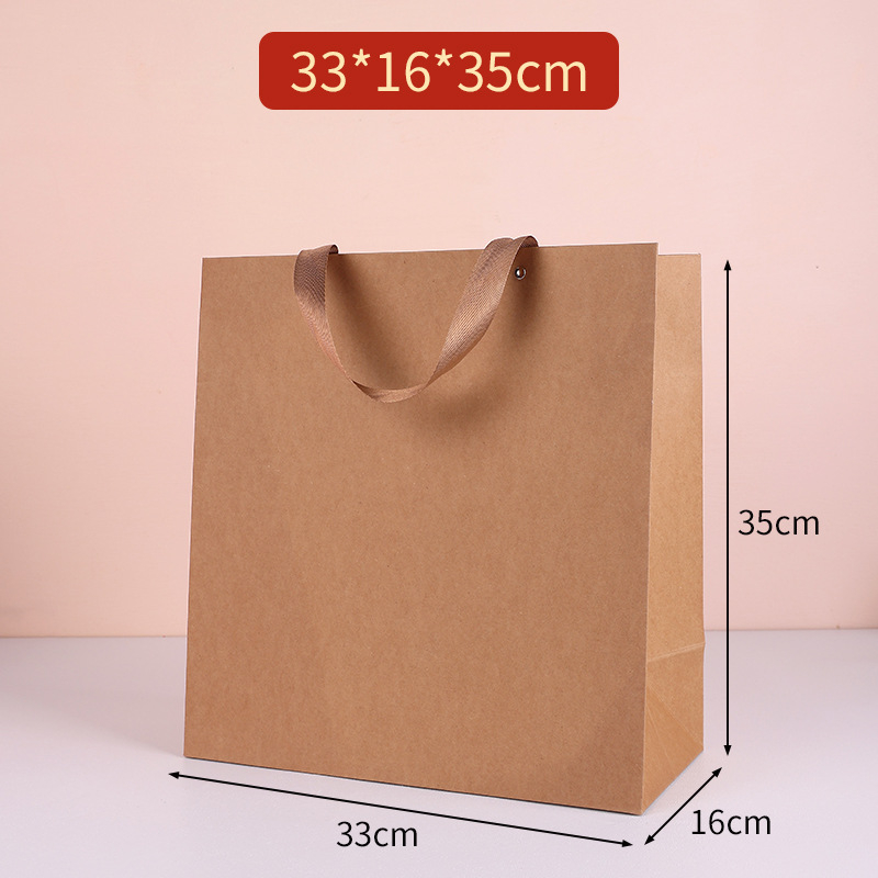 Geantă cadou festivă, cu nituri întărite și design gravat; carton; posibilitatea imprimării logo-ului; personalizabil; modelul 007