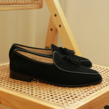 Muški tassel loafers bez vezica od kože prvog sloja, oštar nos, niski potpetica 1–3 cm, moderan dizajn