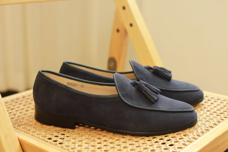 Muški tassel loafers bez vezica od kože prvog sloja, oštar nos, niski potpetica 1–3 cm, moderan dizajn