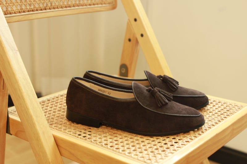 Muški tassel loafers bez vezica od kože prvog sloja, oštar nos, niski potpetica 1–3 cm, moderan dizajn