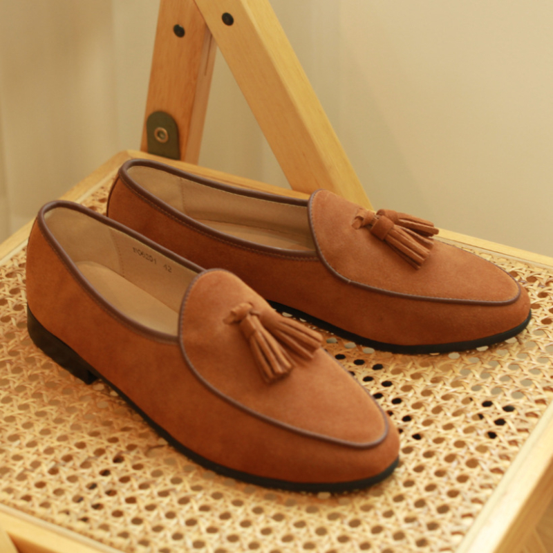 Muški tassel loafers bez vezica od kože prvog sloja, oštar nos, niski potpetica 1–3 cm, moderan dizajn