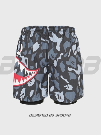 Muške kupaće hlače s maskirnim uzorkom Camo Shark – dvostruki sloj, brzo se suše, poliester materijal, podstava od najlona (90% poliester sadržaj)