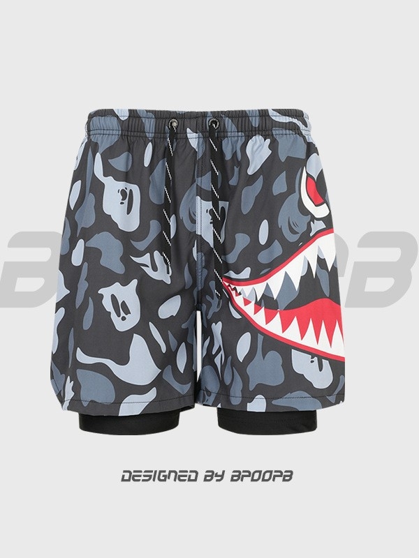 Muške kupaće hlače s maskirnim uzorkom Camo Shark – dvostruki sloj, brzo se suše, poliester materijal, podstava od najlona (90% poliester sadržaj)