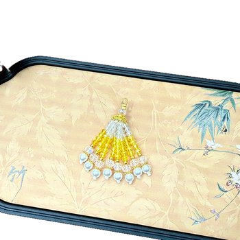 Ručni izradeni viseći privjesak od perlica; materijal: staklo i lazulit; originalni dizajn s ključem; uzorak: srce, kapljica, zvončić; proljeće 2025 izlazi