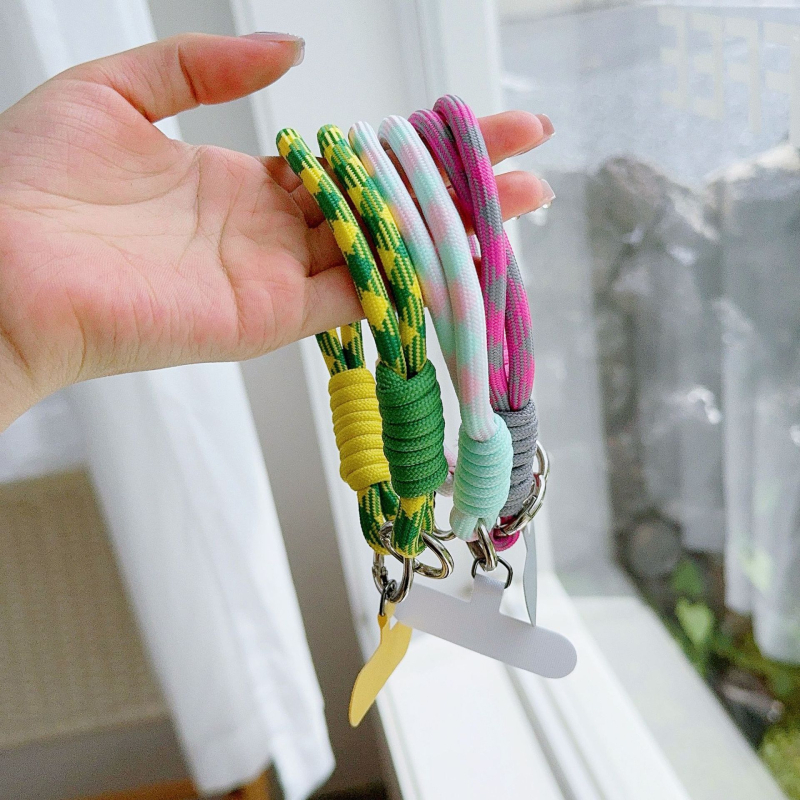 Верига за калъф за телефон — мультяшен дизайн, универсална съвместимост, къса връзка за ръка, пръстенова скоба