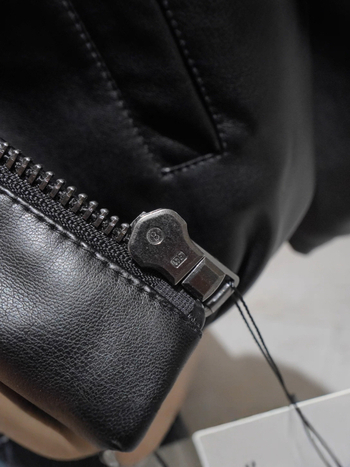 PU kožna jakna s reverom, zip zatvarač, slobodan kroj, više džepova