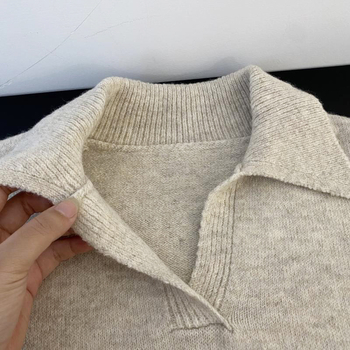Džemper s reverom, slobodan kroj, dugi rukavi, jesen 2025, akril 30–50%