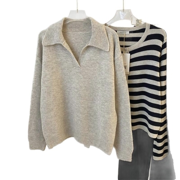 Džemper s reverom, slobodan kroj, dugi rukavi, jesen 2025, akril 30–50%