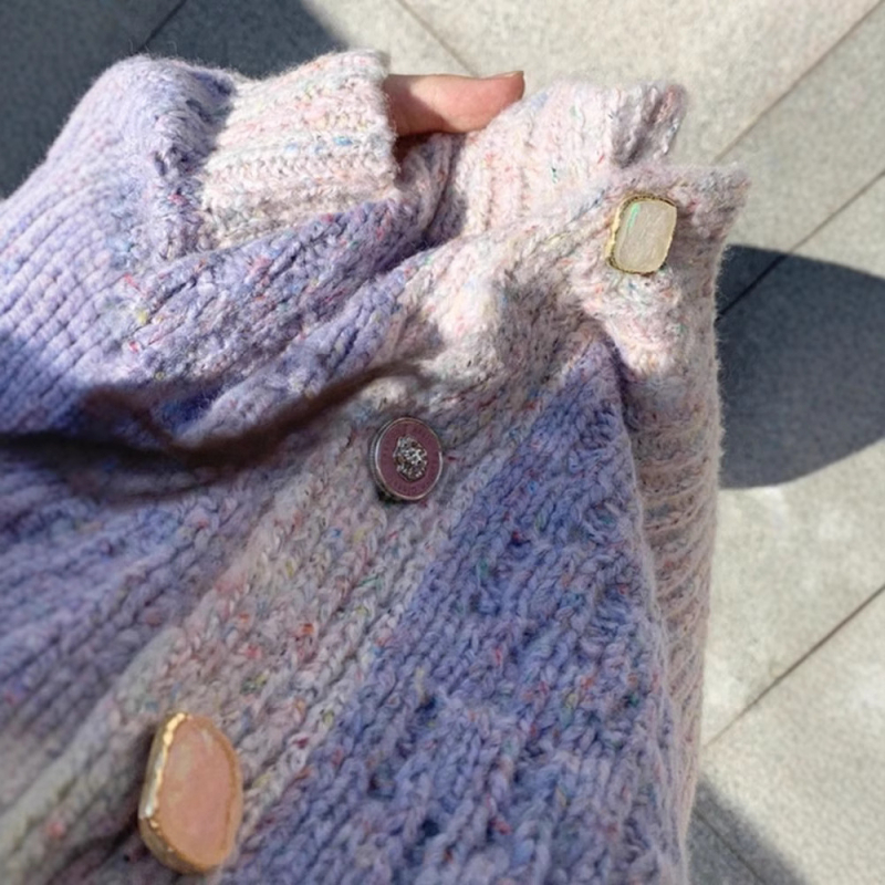 Kardigan od smjese vune s V-izrezom, blok-motivi, široki kroj, dugi rukavi