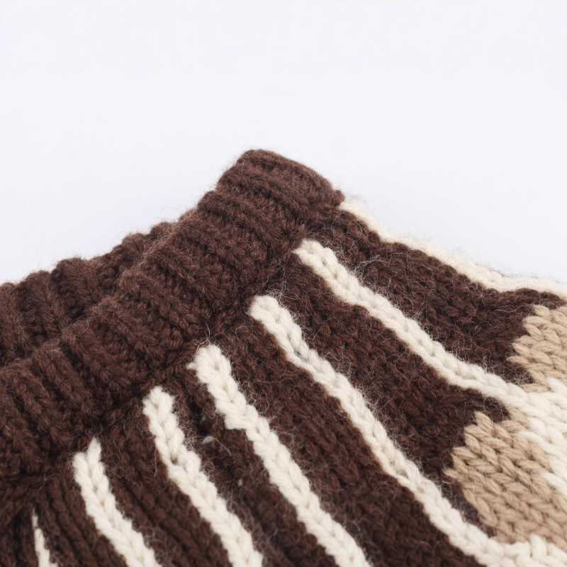 Jacquard pleteni pulover s kapuljom, poluturtleneck, 3/4 rukavi, kratka duljina, poliester-akrilna smjesa