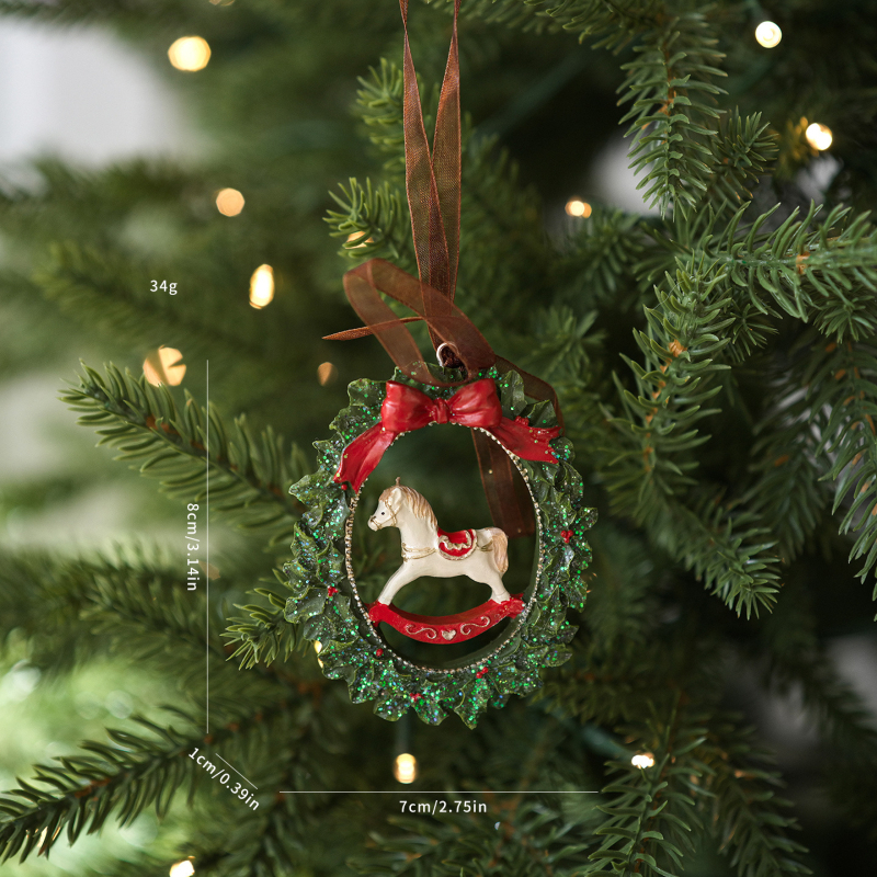 Висулка от смола за коледна украса в модерен минималистичен стил