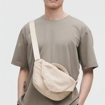 Unisex sportska torba za vanjske aktivnosti — prozračna, vodootporna tkanina od poliestera, gradski minimalistički stil, jednobojni uzorak
